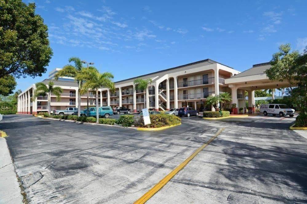 Quality Inn Palm Beach International Airport West Palm Beach Zewnętrze zdjęcie